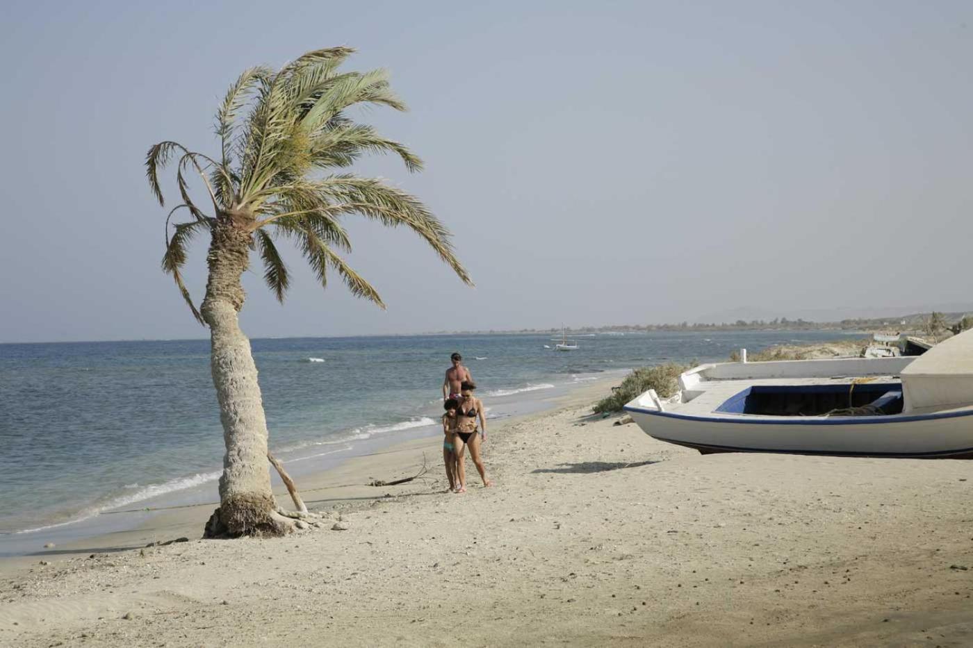Shams Alam Beach Resort Abū Ghuşūn Kültér fotó