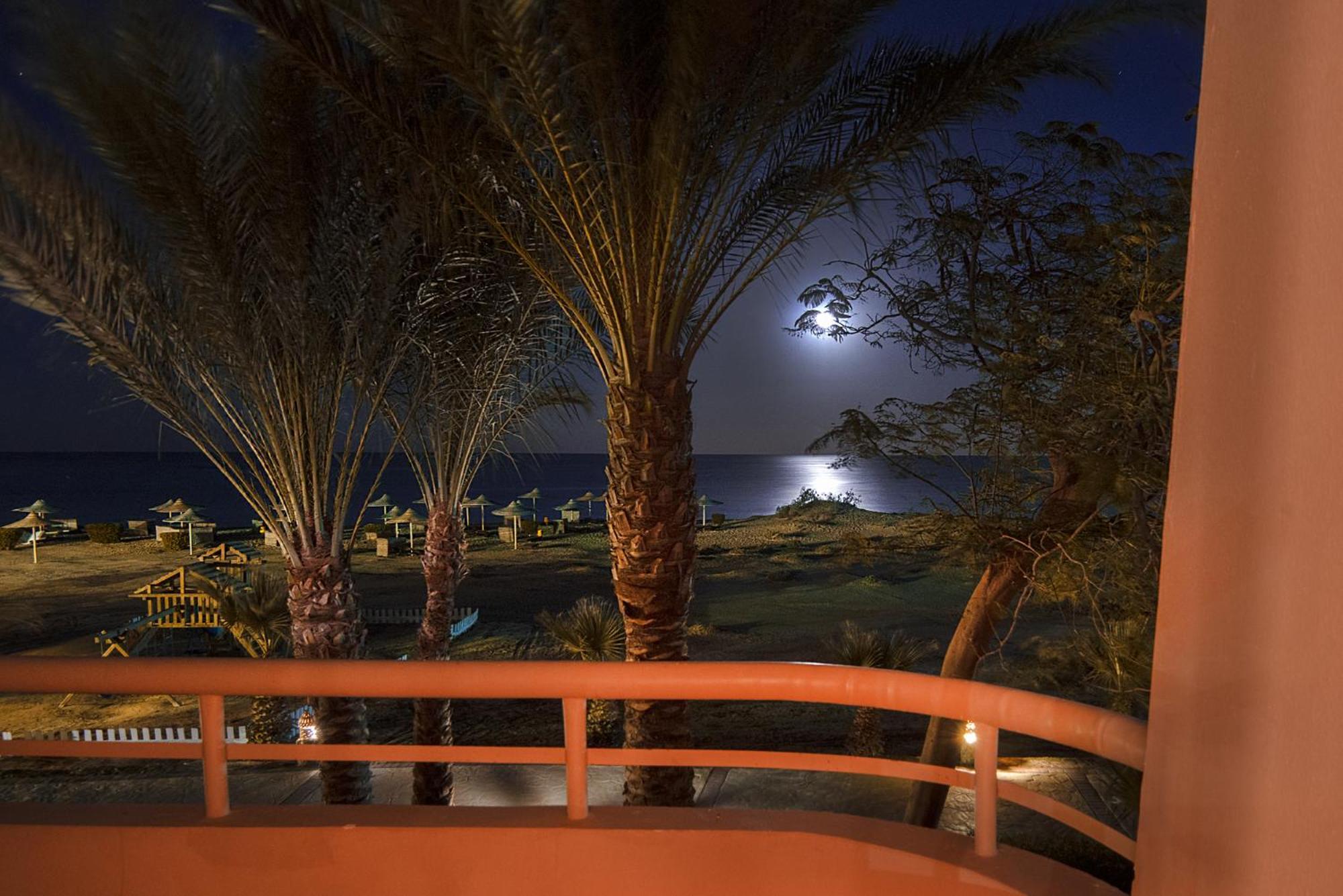 Shams Alam Beach Resort Abū Ghuşūn Kültér fotó
