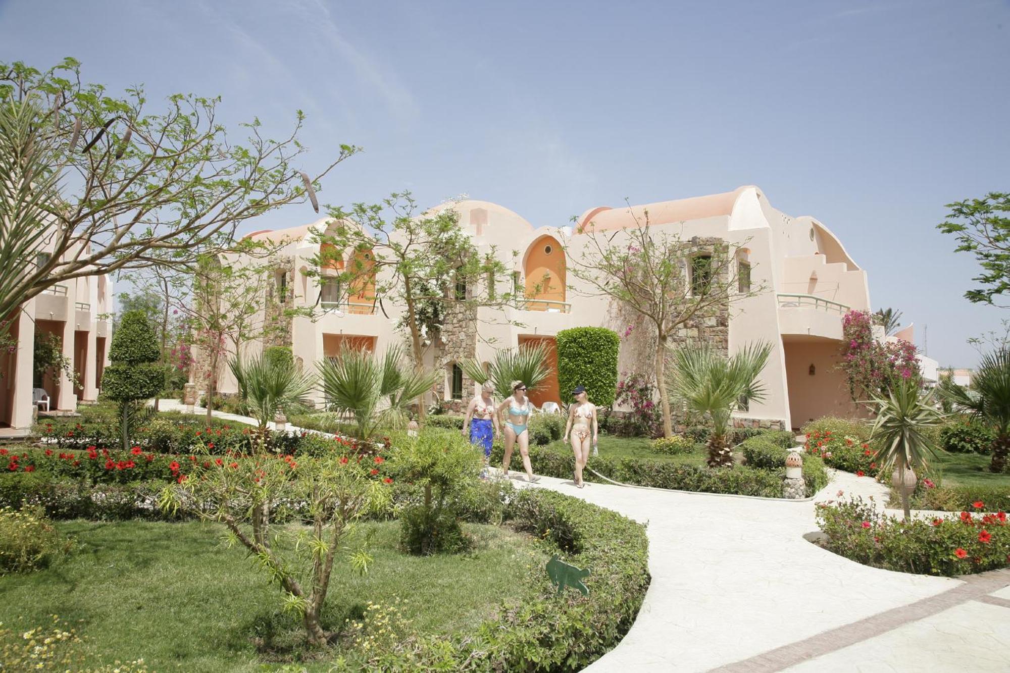 Shams Alam Beach Resort Abū Ghuşūn Kültér fotó