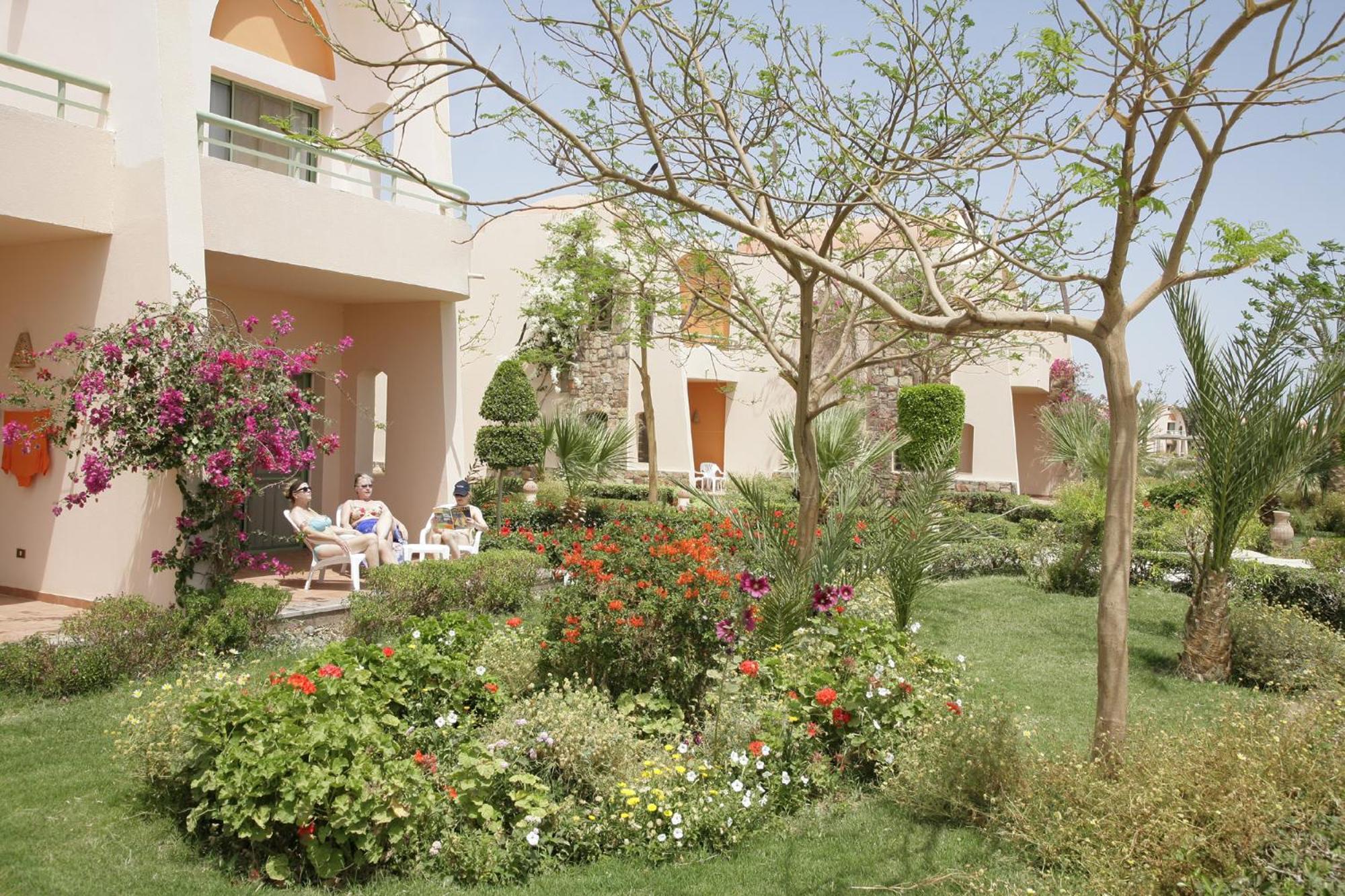 Shams Alam Beach Resort Abū Ghuşūn Kültér fotó